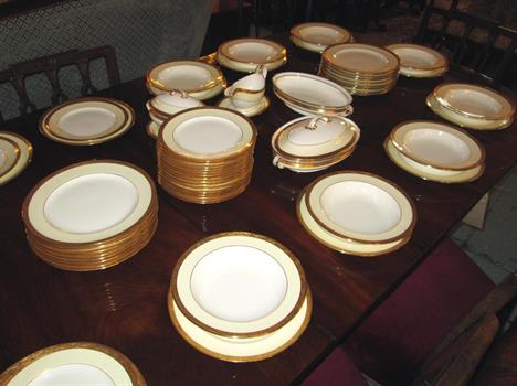 DINNER SERVICE, Minton English bone china white with gilt borders, including 25 dinner plates, 20 side plates, 8 soup, 3 ture
