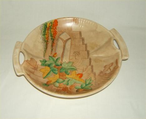 Beswick Ware 2 handled dish with hand-painted dec.