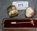 Lot 572 Image