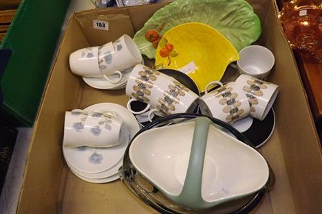  LOT OF MIXED CHINA SUSIE COOPER, CARLTON ,WEDGEWOOD ETC 