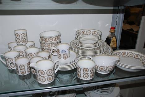 A good quantity of Wedgwood 'Venetia' (Susie Cooper design) Dinner, tea and coffee ware including four each of dinner and tea