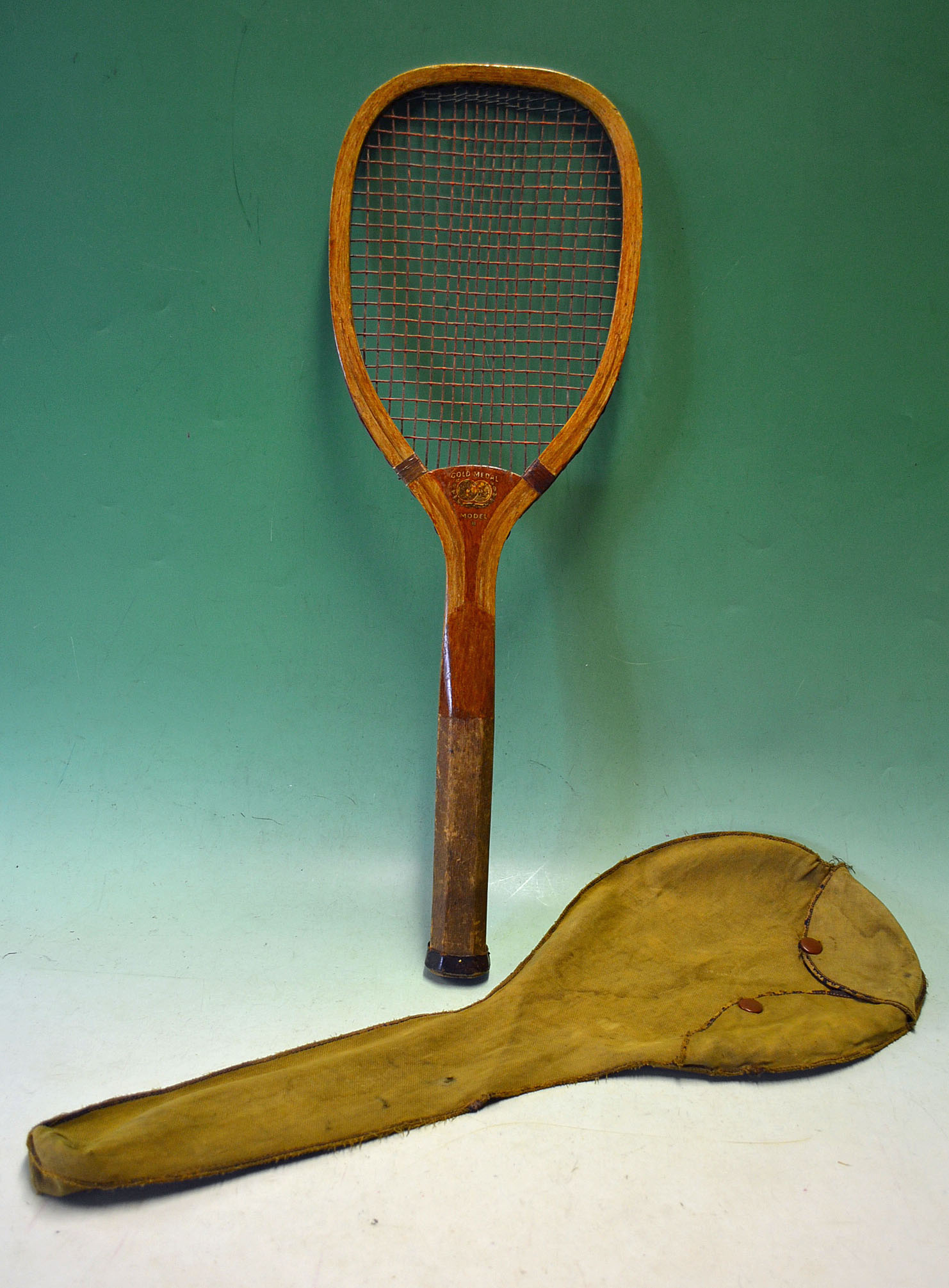 spalding award tennis racket