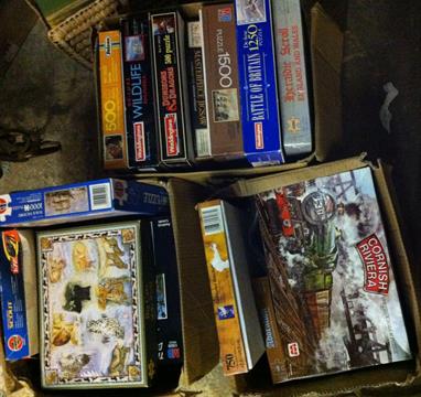 Lot 89 - 3 BOXES OF PUZZLES